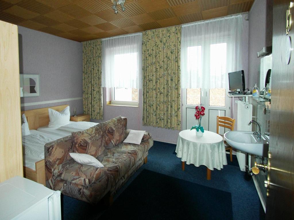 Hotel Konert Bergheim  Extérieur photo