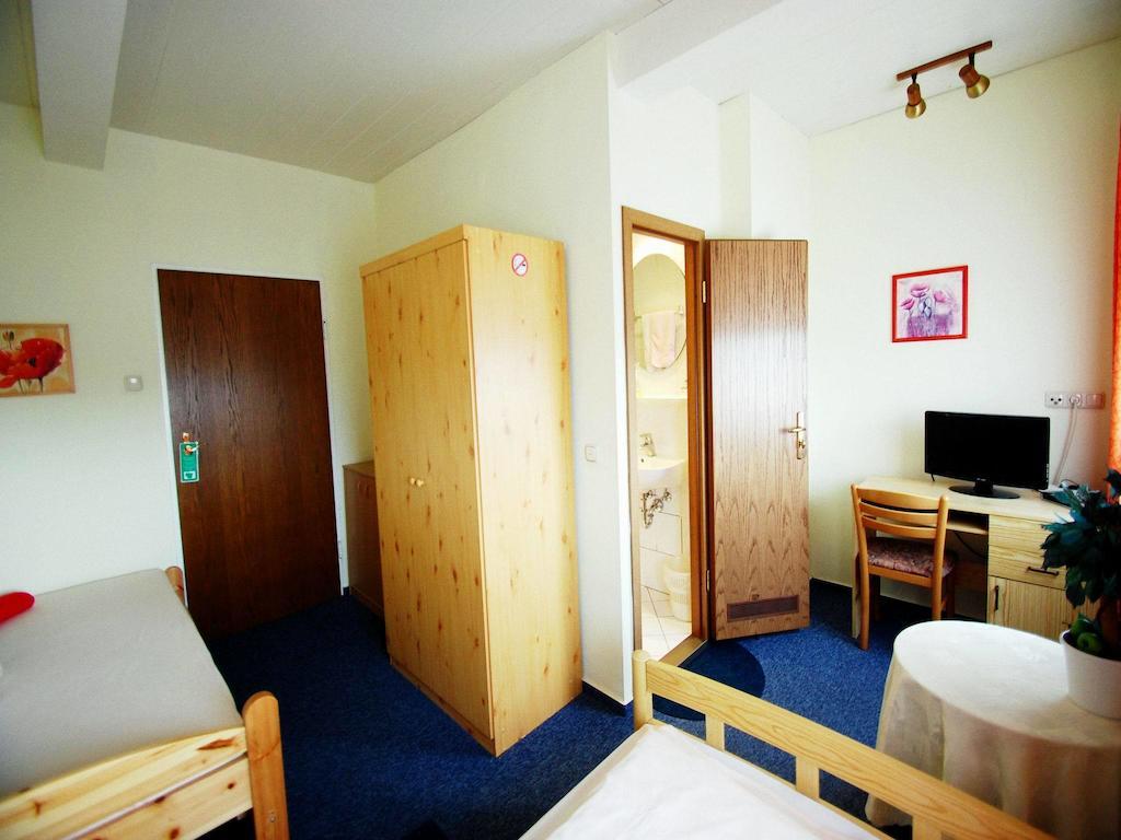 Hotel Konert Bergheim  Extérieur photo